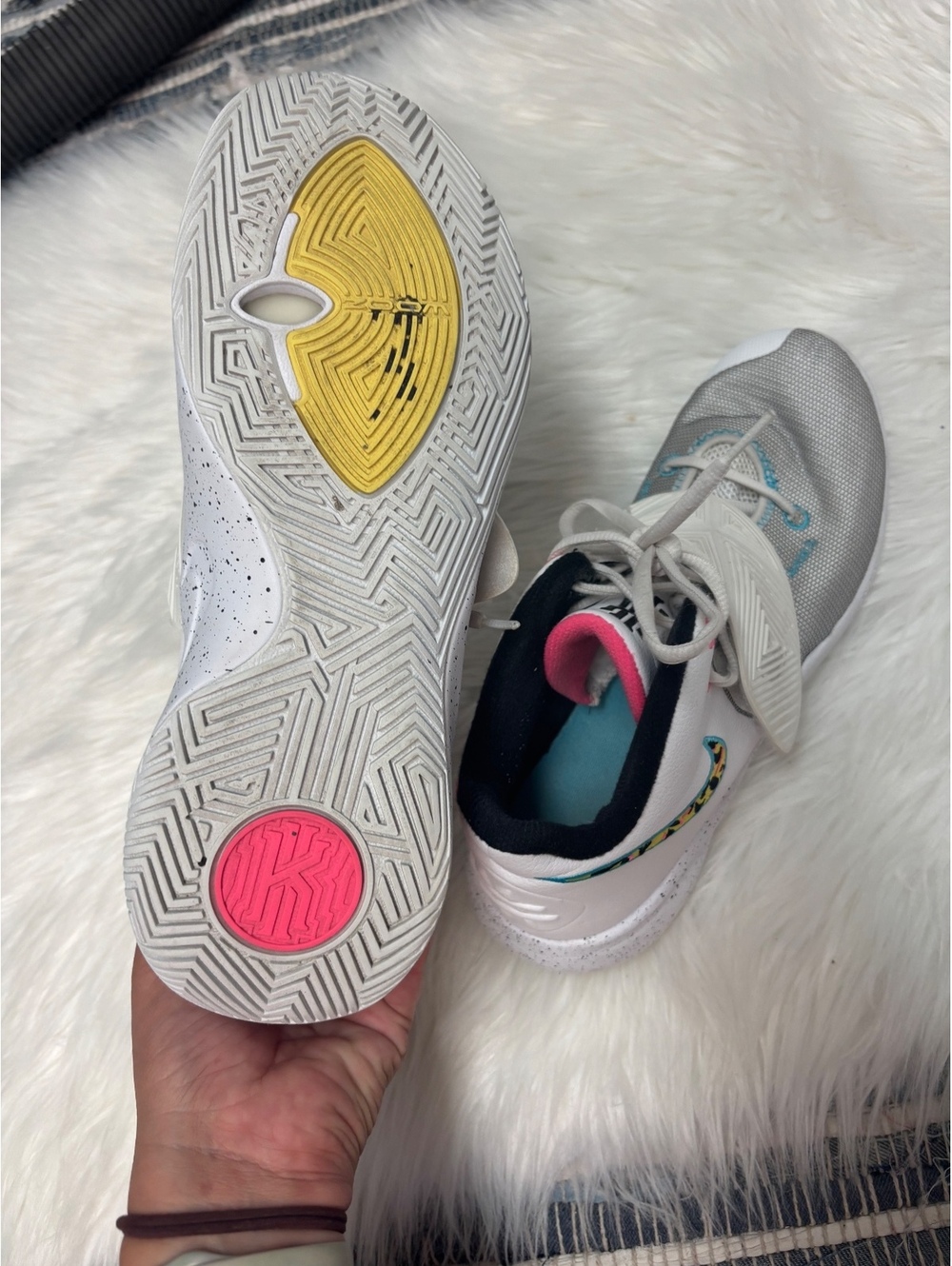 * | Nike | Kyrie Flytrap 3 'South Beach’ shoes. Size 10. - Picture 2 of 5